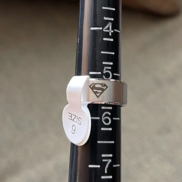 NWT Superman Fashion Ring Jewelry Silver Unisex Size US 6, 7, 11 - Picture 5 of 11